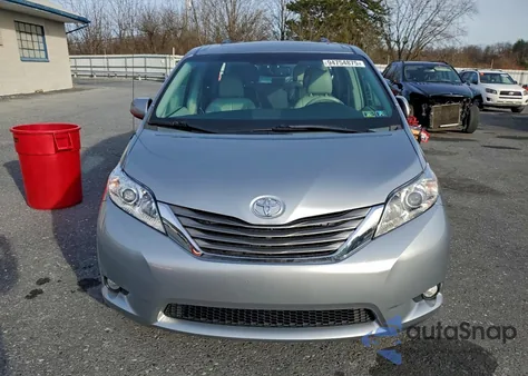 2013 Toyota Sienna Xle from USA, damaged, VIN 5TDYK3DC0DS281951